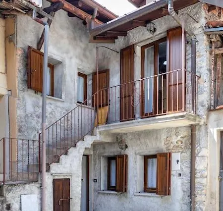 Domus Arcumeggia Casa de Férias